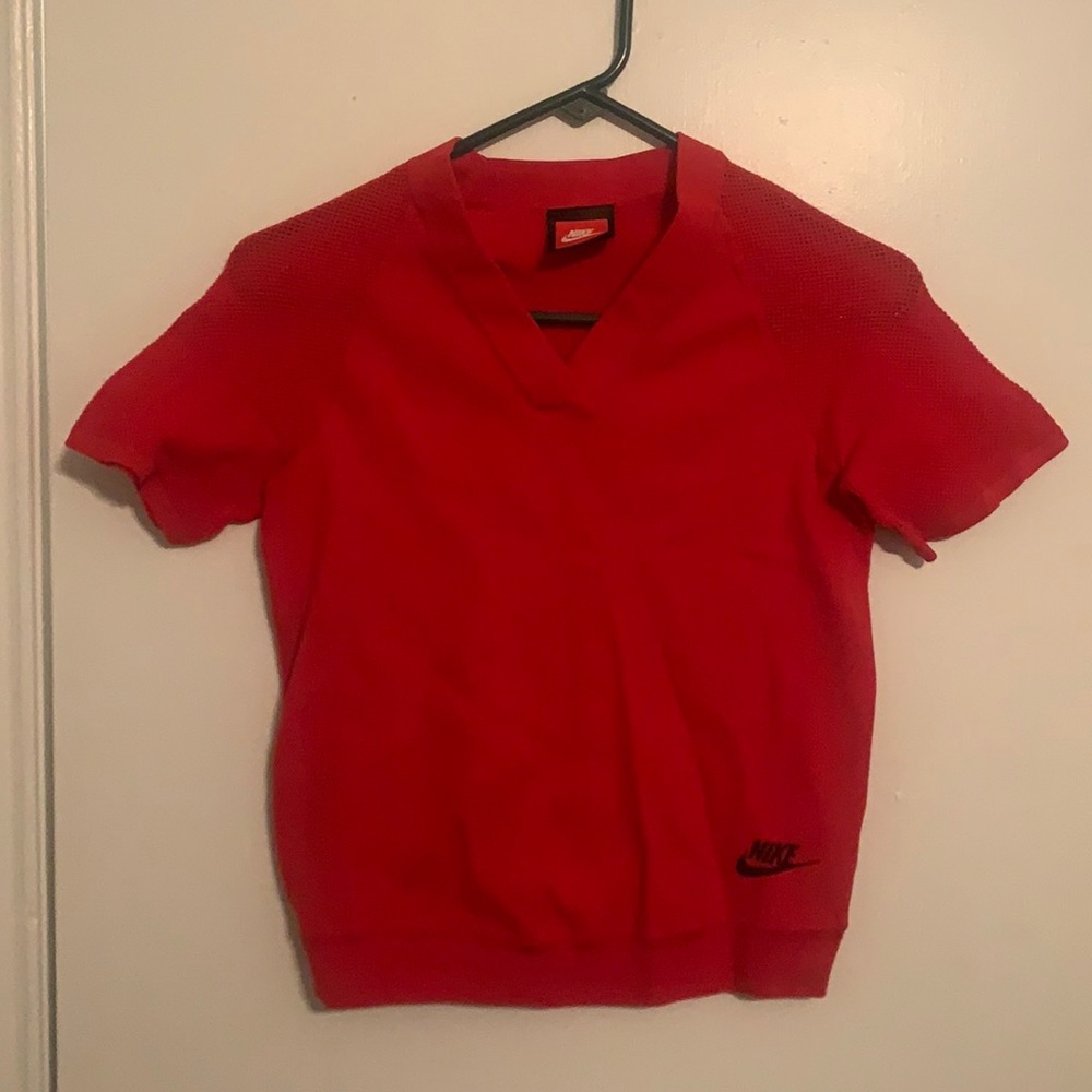 Nike fitted top